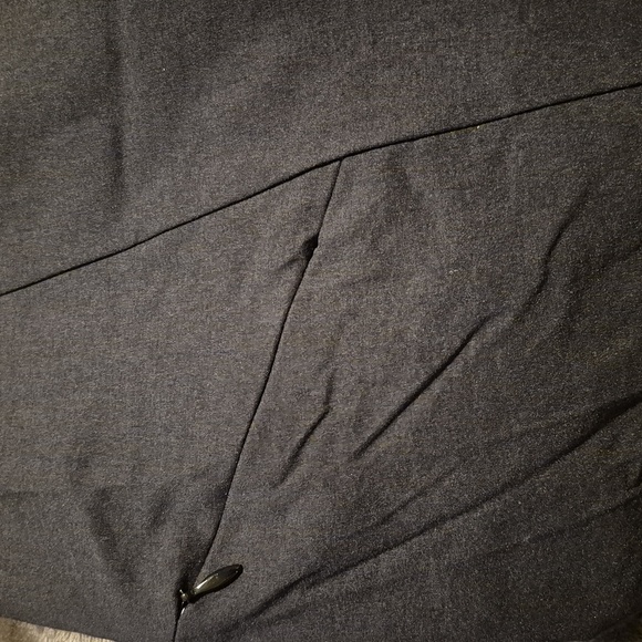 Athleta women's size 2 black leg 1 cargo pocket, 1 zipper pocket pant, EUC - Picture 10 of 10